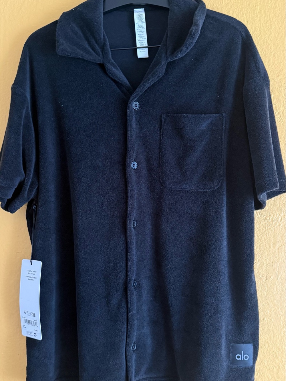 ALO Yoga Men's Black Short-Sleeve Button Down Shirt
